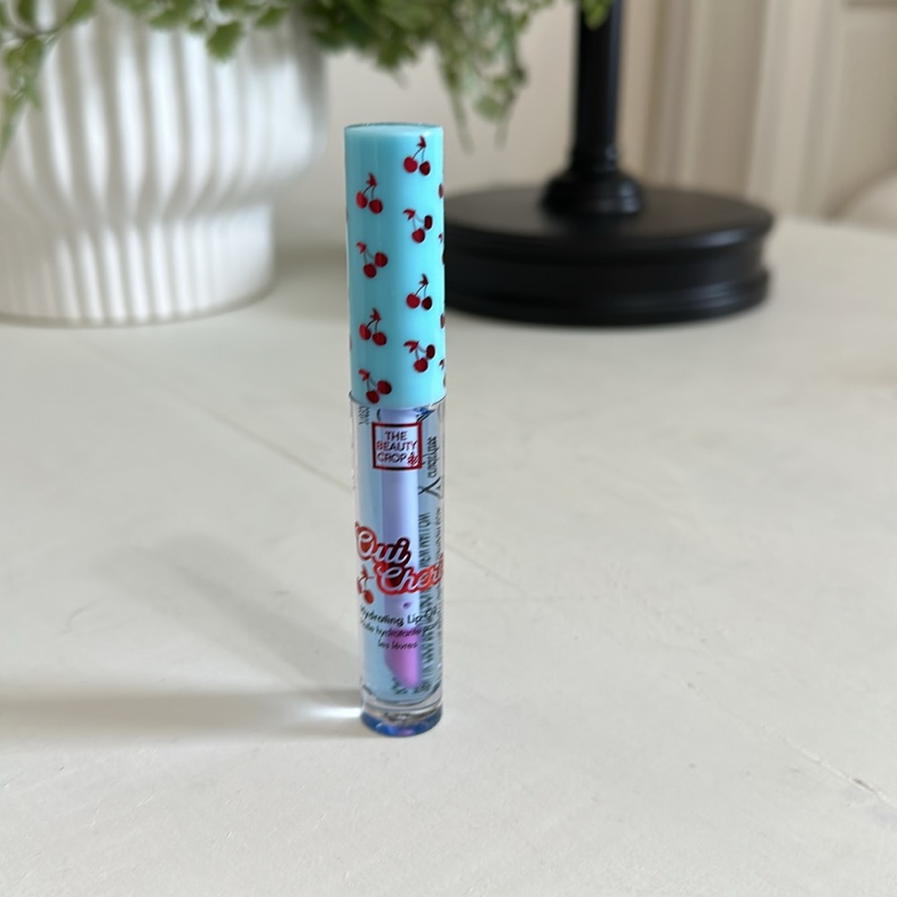 Oui cherie ph changing hydrating lip oil